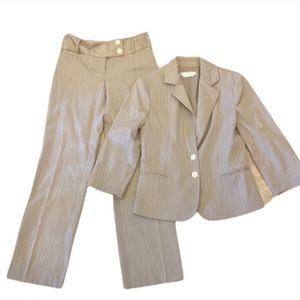 To The Max Bisque and White Pinstripe Career Two Piece Suit Sz  2